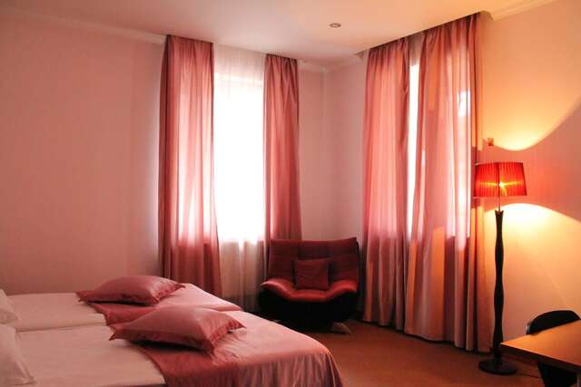 Отели типа «постель и завтрак» Vake Hotel Тбилиси-26