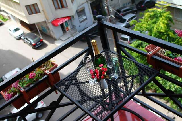 Отели типа «постель и завтрак» Vake Hotel Тбилиси-30