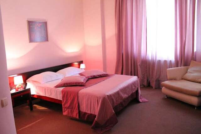 Отели типа «постель и завтрак» Vake Hotel Тбилиси-40