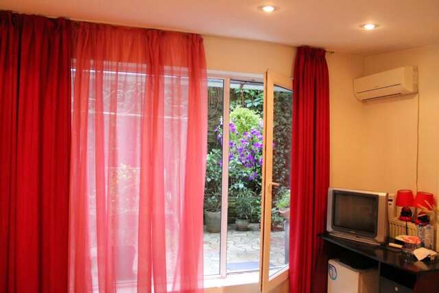 Отели типа «постель и завтрак» Vake Hotel Тбилиси-42