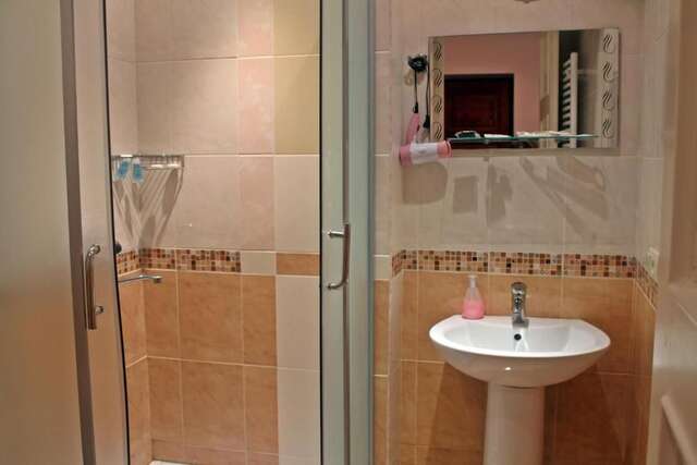 Отели типа «постель и завтрак» Vake Hotel Тбилиси-47
